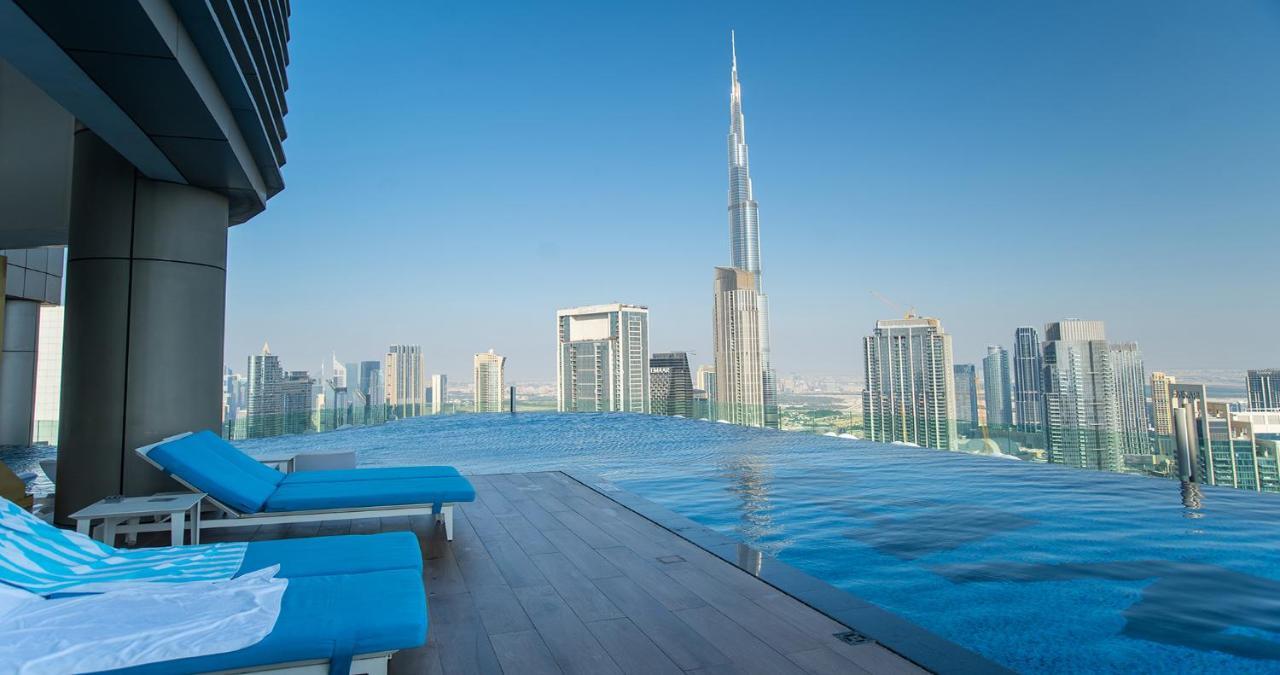 Infinity Pool & Burj Khalifa View L Luxe Paramount Ντουμπάι Εξωτερικό φωτογραφία