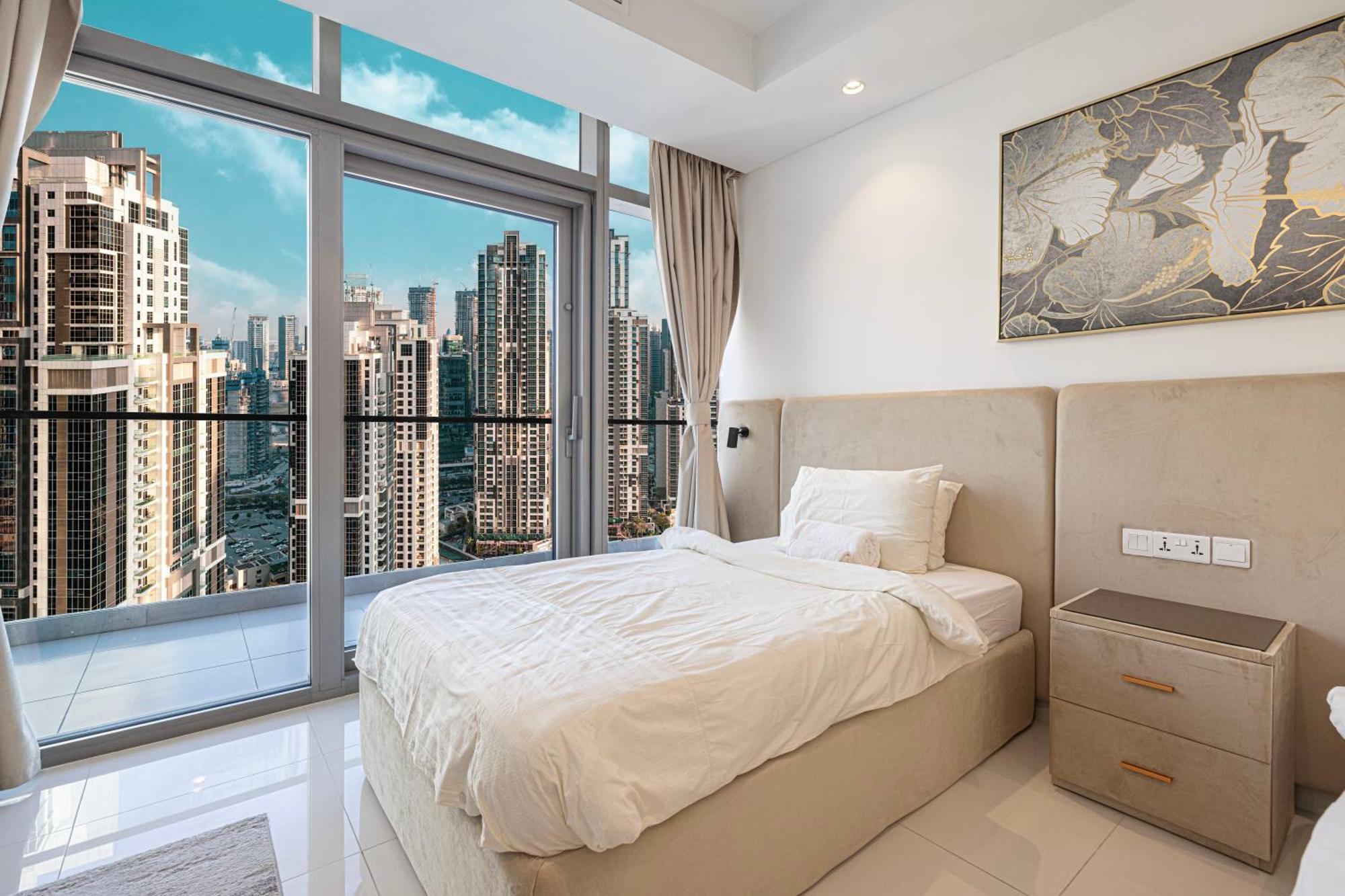 Infinity Pool & Burj Khalifa View L Luxe Paramount Ντουμπάι Εξωτερικό φωτογραφία